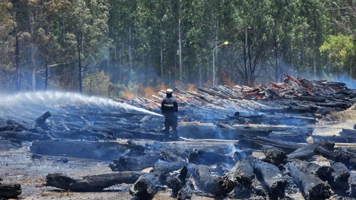 Lograron controlar un voraz incendio en Capitán Bermúdez