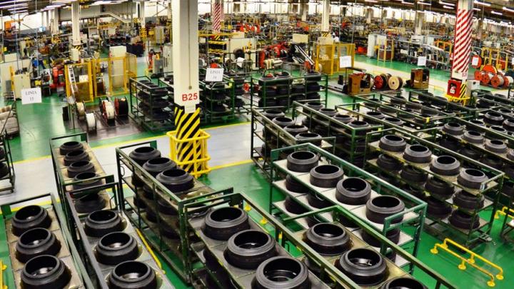 Pirelli para la producción de neumáticos