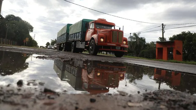 Pullaro acusó a Milei de abandonar las rutas de Santa Fe