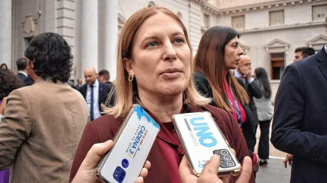 La vice de Pullaro respaldó a Javier Milei