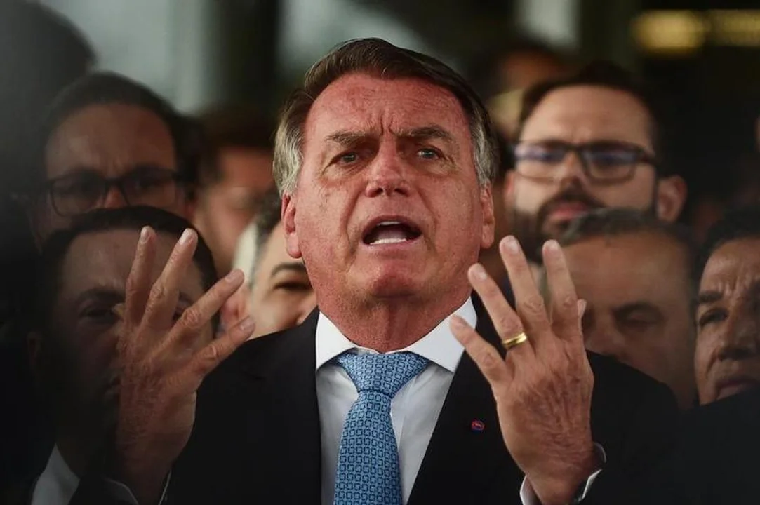 Bolsonaro deberá cumplir prisión domiciliaria con tobillera
