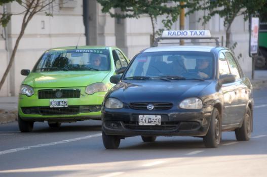 Vuelven a aumentar los taxis y remises de Santa Fe