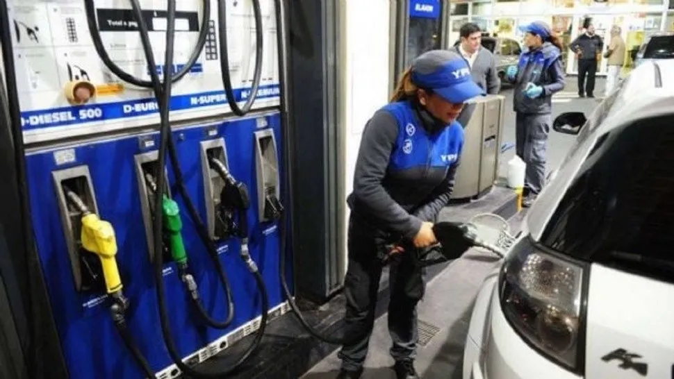 Ya no sorprende: aumentó otra vez la nafta en todo el país