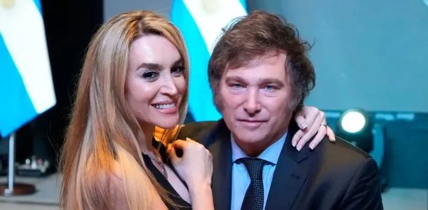 Milei viaja a Las Vegas y asistirá al show de Fátima Flórez