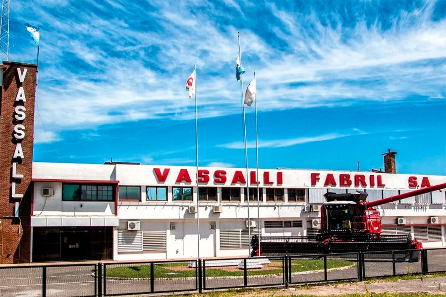 Vassalli está paralizada y adeuda salarios a 280 operarios
