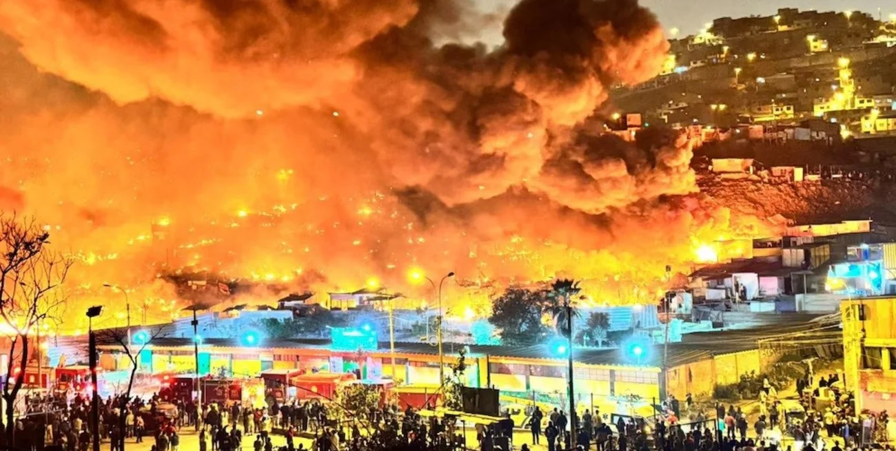 Devastador incendio en Perú: explotó una fábrica clandestina de pirotecnia