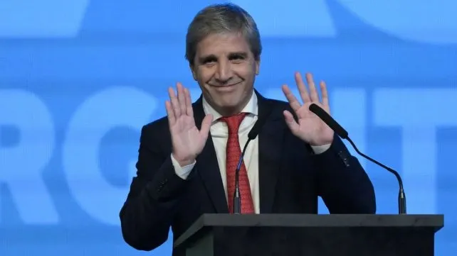 Caputo: “Andá a dormir tranquilo, con el dólar no va a pasar nada”