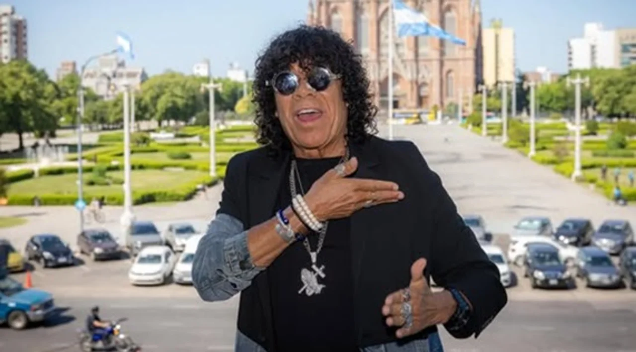 Operaron a La Mona Jiménez tras su show en La Plata