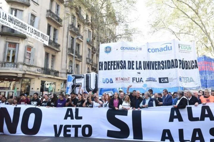 Milei deroga el financiamiento en universidades y en discapacidad