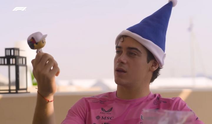 Colapinto jugó al amigo invisible: regalo argento para un inglés