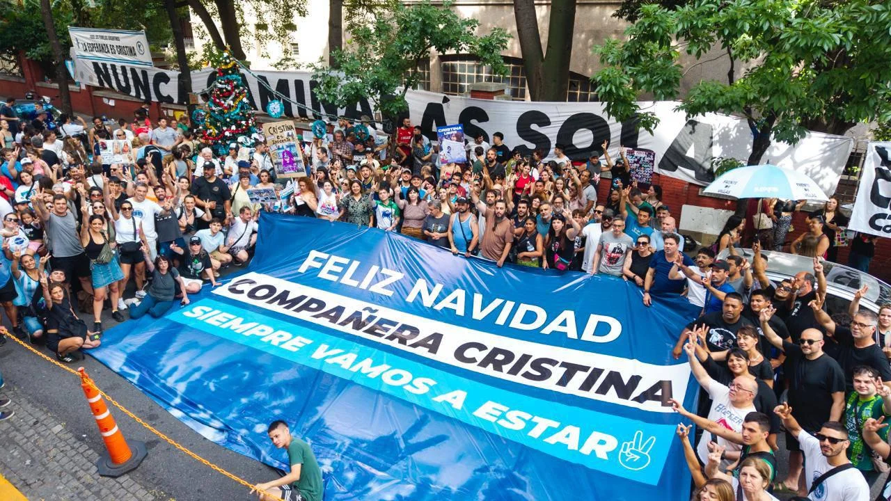 La militancia acompaña a Cristina en el Otamendi