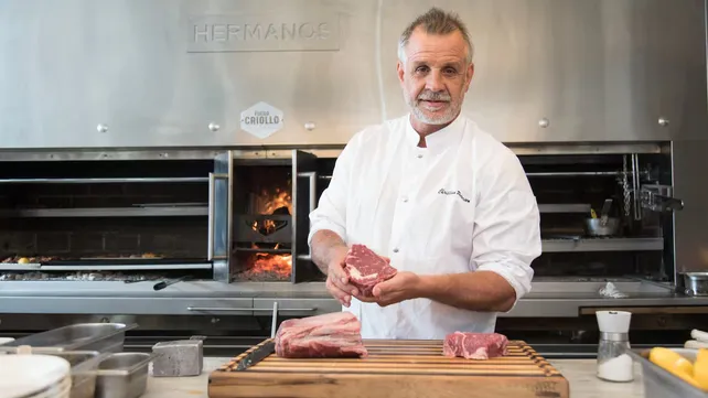 Christian Petersen reapareció: “Sin voz, pero mejorando”