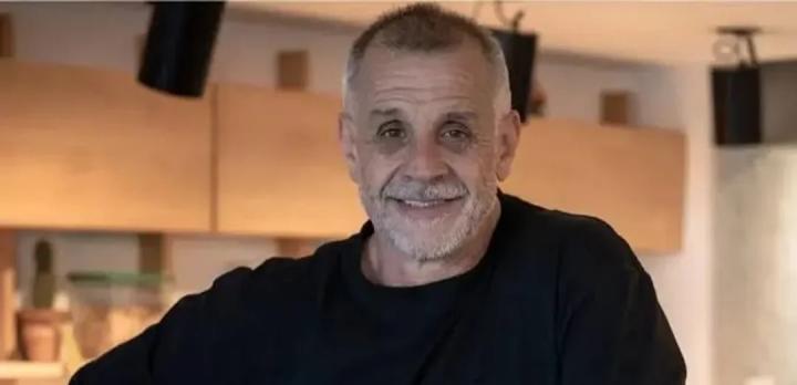 Christian Petersen apareció en redes sociales