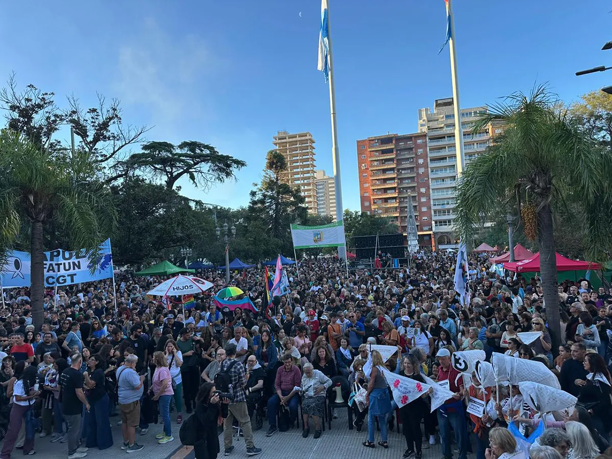 Santa Fe marchó a 50 años del último Golpe de Estado