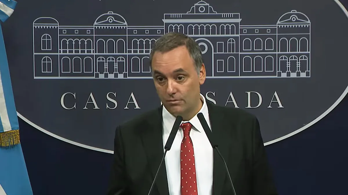 Imputaron a Adorni por presunto enriquecimiento ilícito