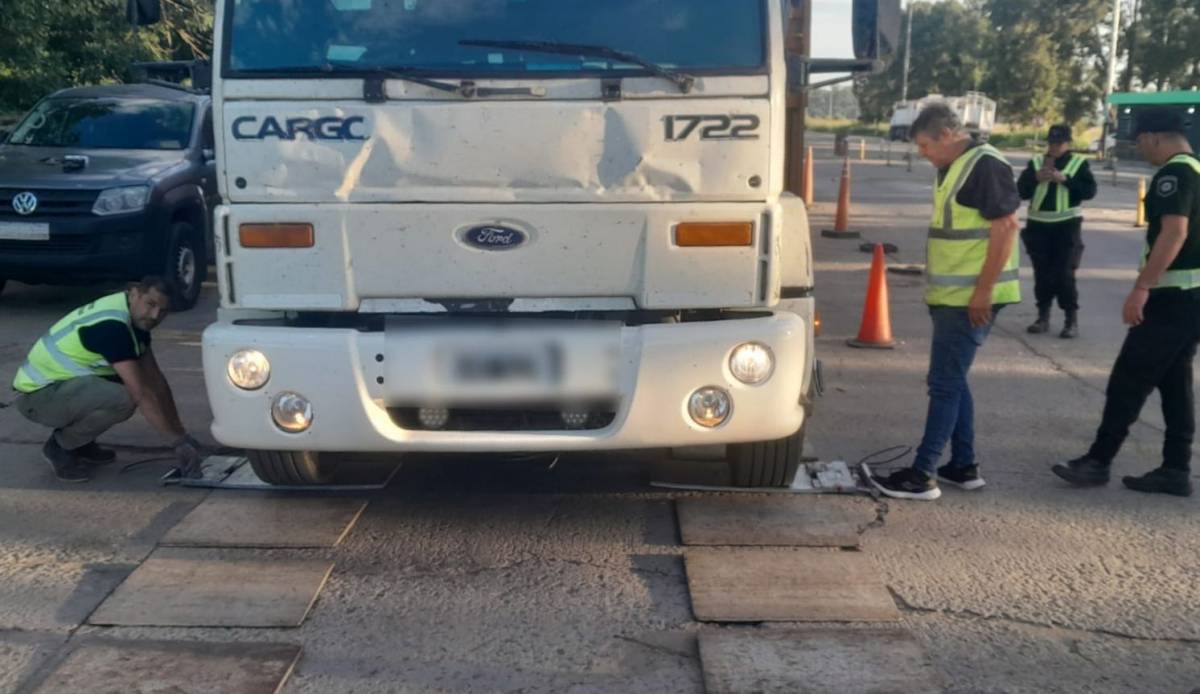 Camiones ultra pesados: detectan más de 1,5 toneladas de exceso