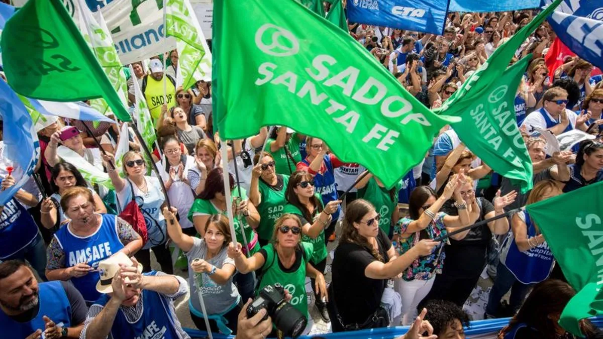 Sadop criticó el aumento por decreto: 