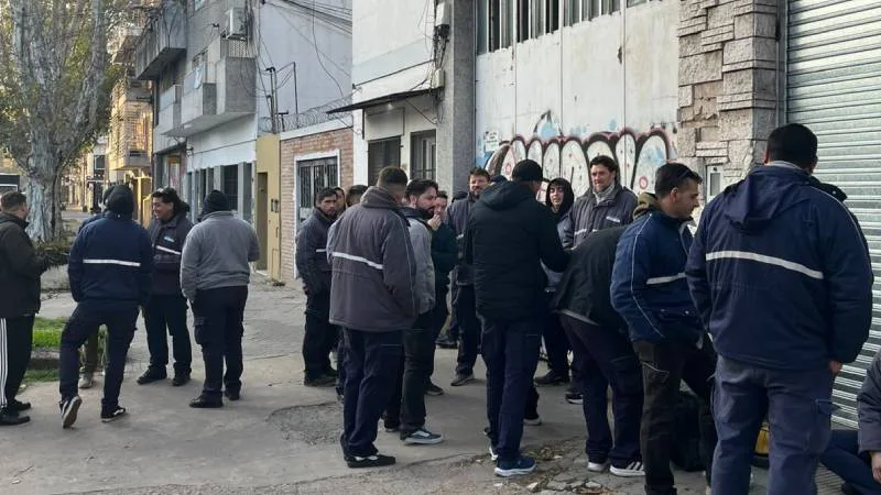 Cerró empresa de comunicaciones: 30 empleados en la calle