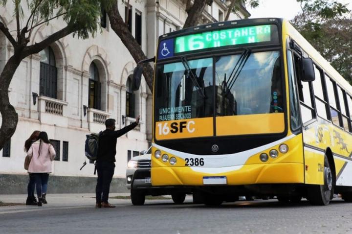 Nuevo aumento del colectivo en Santa Fe: costará $ 2.322