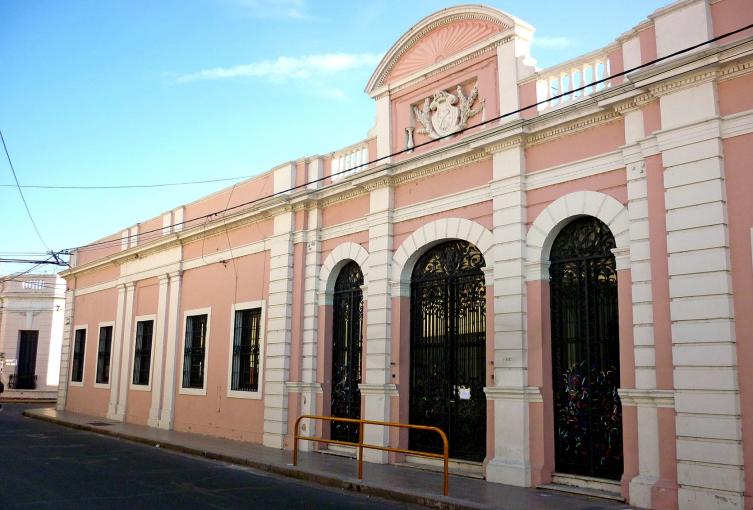 Escuela de Artes Visuales “Profesor Juan Mantovani”, de Santa Fe.