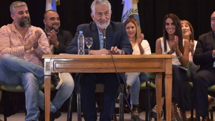 El gobernador Alberto Rodríguez Saá durante el anuncio.
