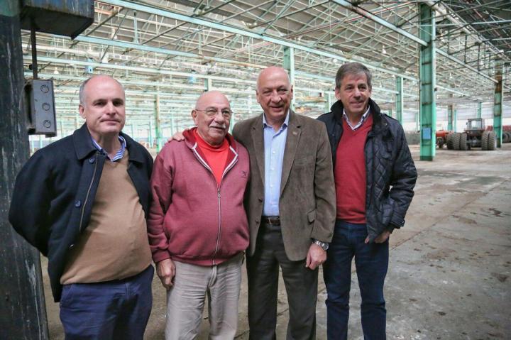 El exgobernador visitó el Parque Industrial de Sauce Viejo, acompañado de Henn, Jatón y Garibaldi.