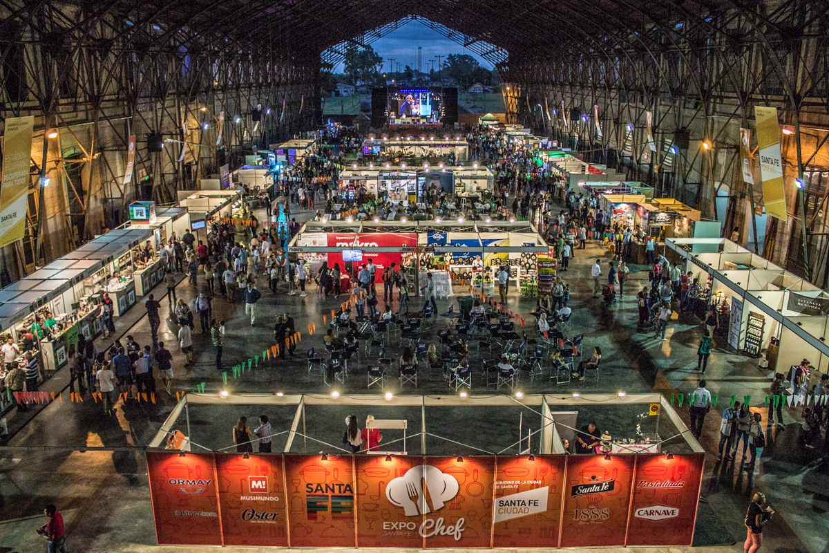 Turistas y santafesinos coparon el mega evento gastronómico.