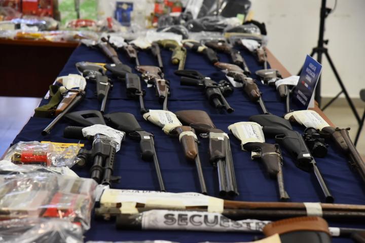 La AIC desbarató una red delictiva de venta de armas y municiones, ingresadas y comercializadas de forma ilegal.