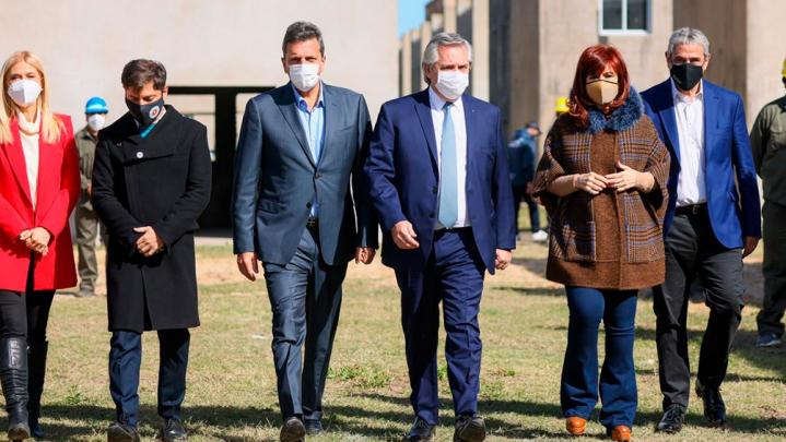 Fernández, Kirchner, Kicillof y Massa al llegar al acto en Ensenada.