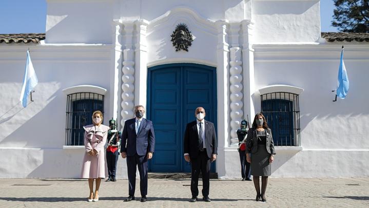 El mandatario argentino encabezó en la casa histórica de Tucumán el acto central.