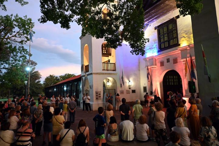 El paseo visitó los cuatro templos fundacionales de la ciudad que resguarda un acervo cultural, religioso, artístico e histórico de más de 400 años.