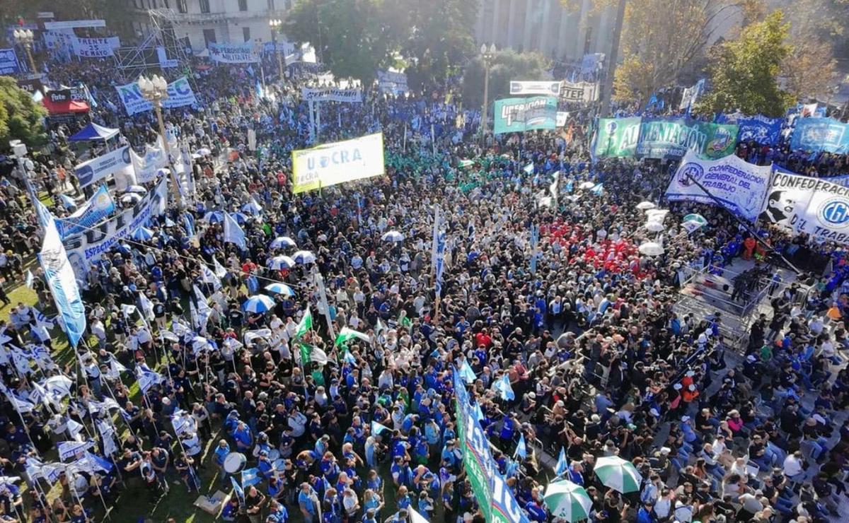 La CGT mensajeó a Milei: 