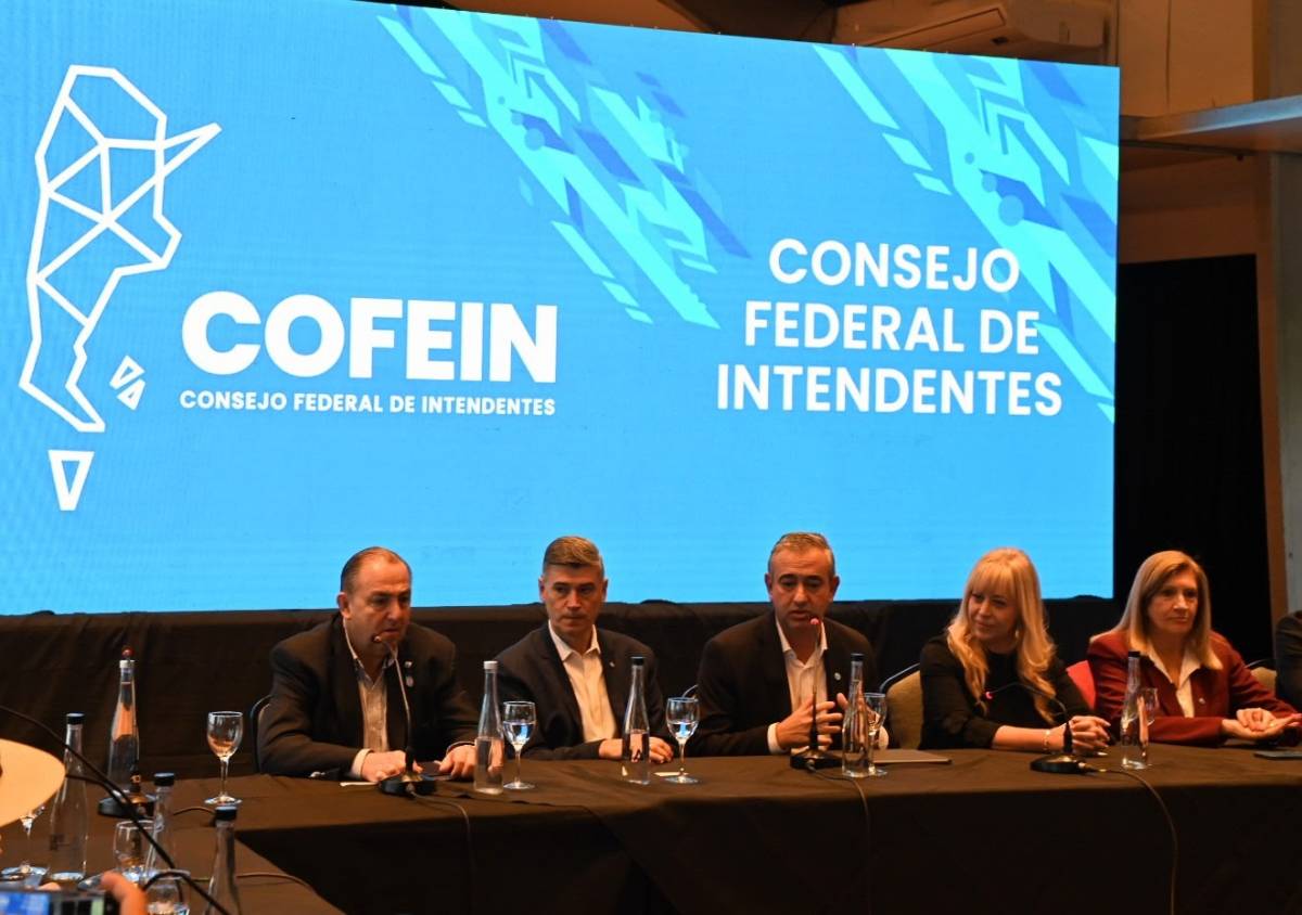 Intendentes de todo el país reclaman a Milei la restitución de fondos nacionales