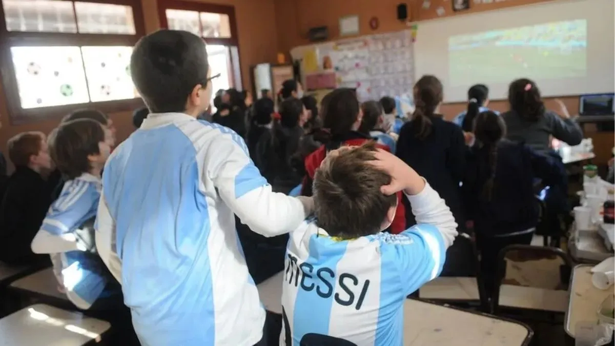 ¿Los alumnos podrán ver a la Selección en horario de clases?