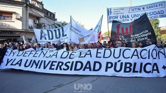 Docentes universitarios paran una semana completa en todo el país