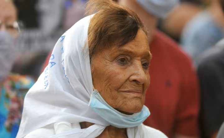 Murió Taty Almeida, presidenta de Madres de Plaza de Mayo