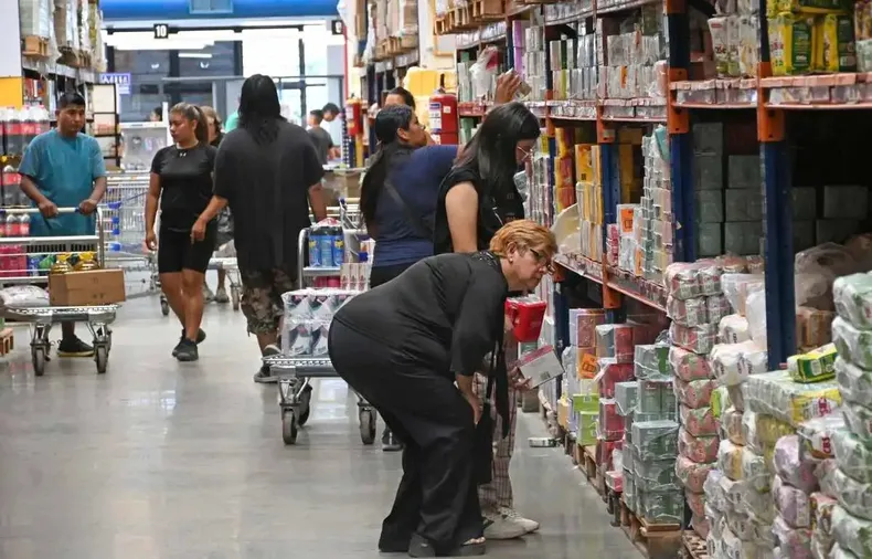 El consumo encadenó su sexta baja consecutiva