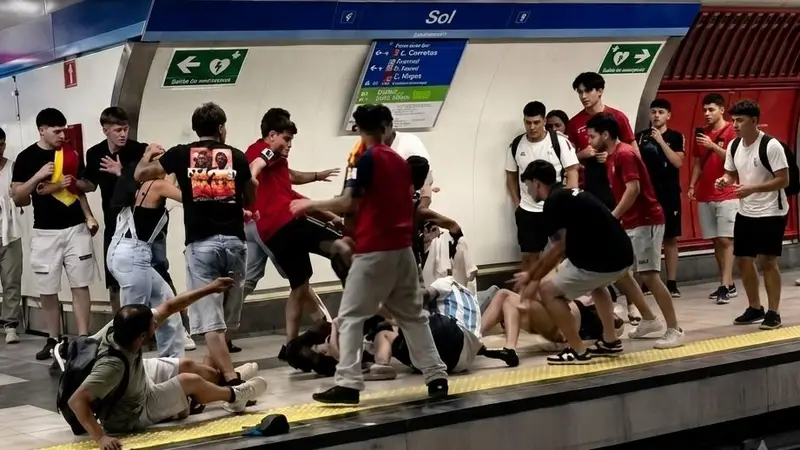 Violenta agresión a dos argentinos en el subte de Madrid.