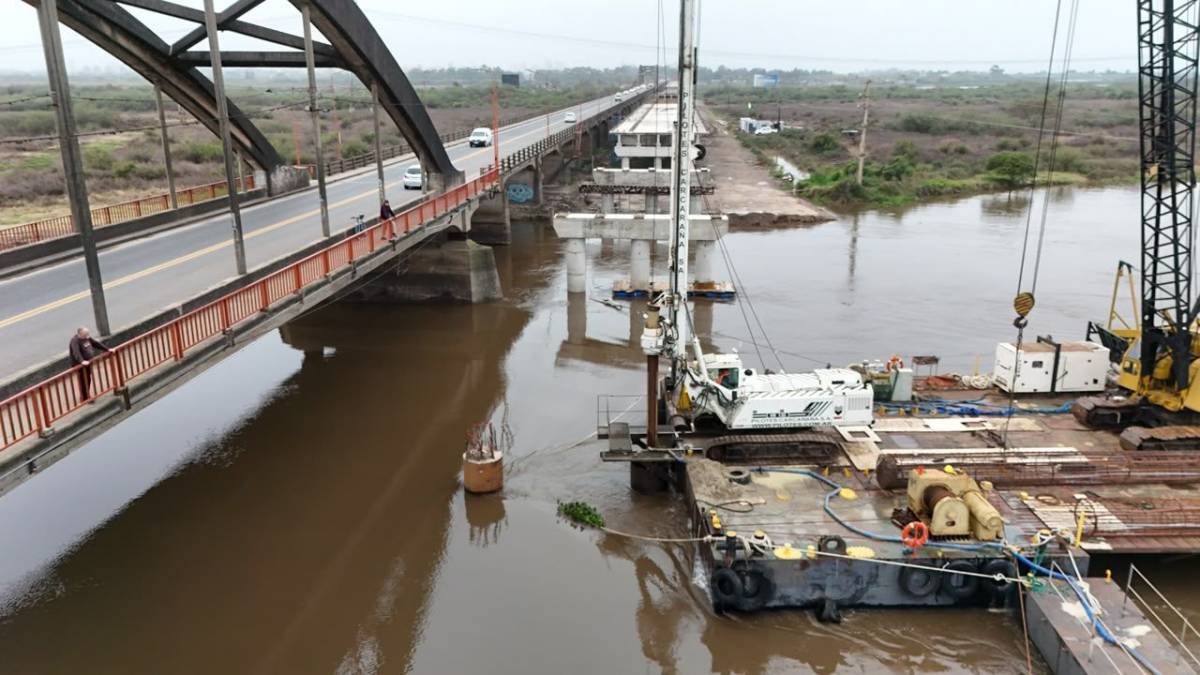 Nuevo Puente Carretero: continúa el pilotaje en el río Salado