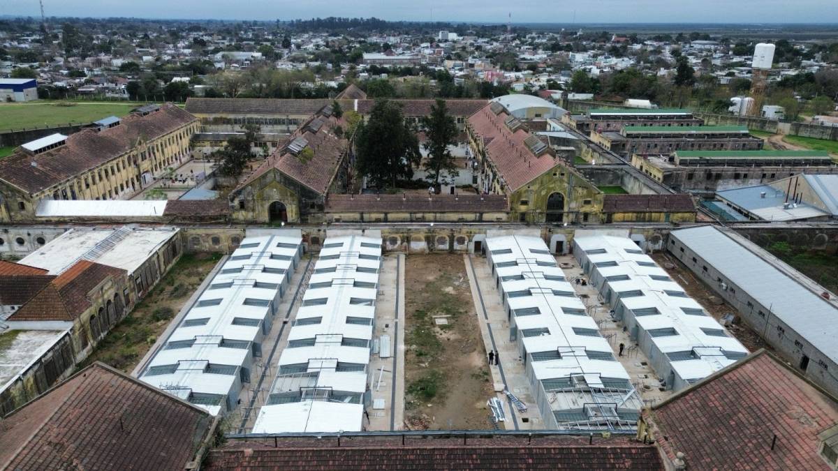 Cárcel de Coronda: entra en etapa final la construcción de 72 pabellones de aislamiento