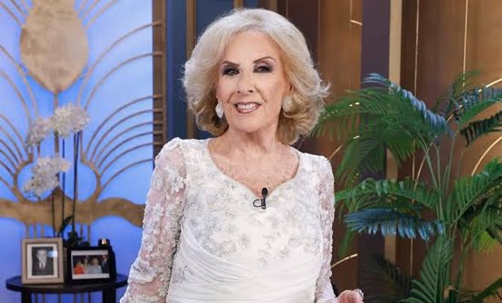 Internaron a Mirtha Legrand por un cuadro de bronquitis