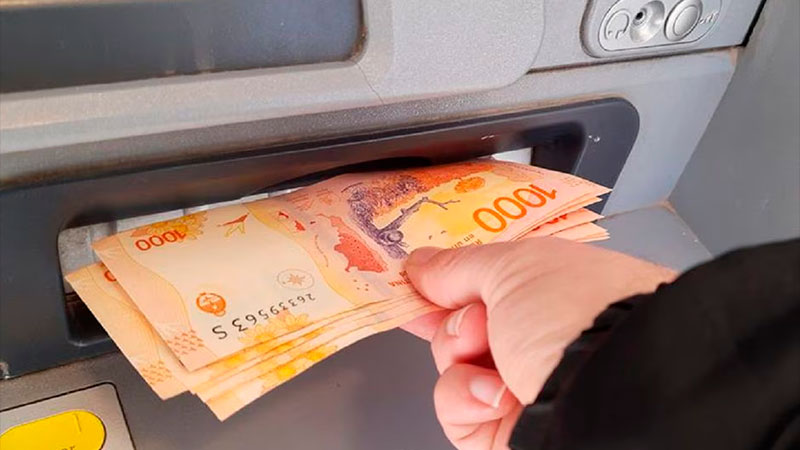 Pagan haberes a empleados públicos de Santa Fe
