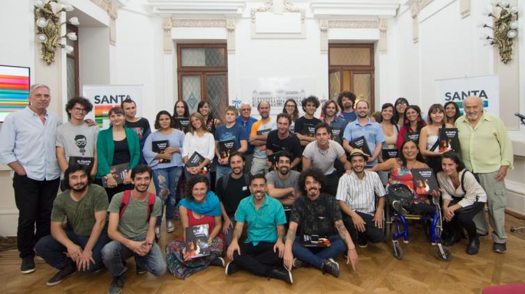 Integrantes del equipo de producción y rodaje de la última película de Birri.